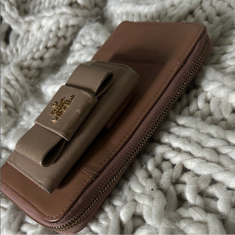 Prada Key Holder & Chloe Wallet Bundle - Picture 6 of 16